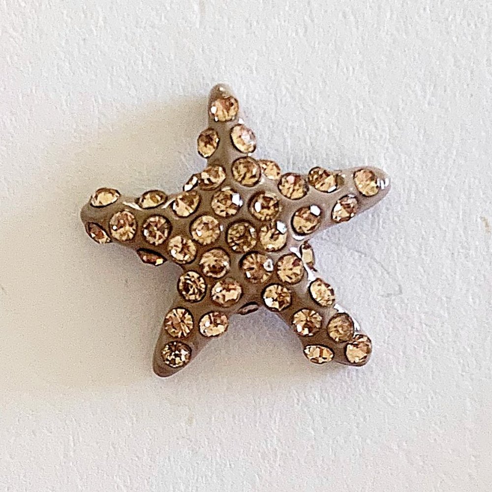 Starfish & Pearl Clam Shell Asymmetrical Rhinestone Stud Earrings - Picture 4 of 6